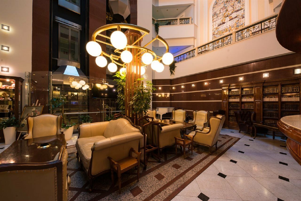 Europe Hotel Minsk Exteriör bild